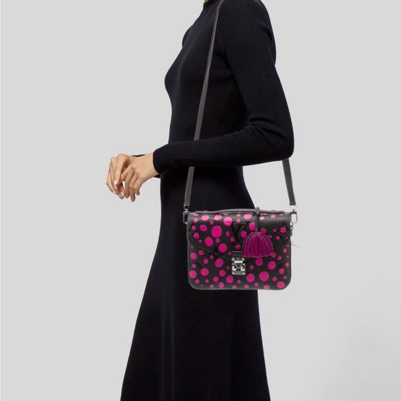 Louis VuittonxYayoi Kusama 2023 Monogram Embossed Dots Empreinte Pochette Métis - Picture 16 of 16